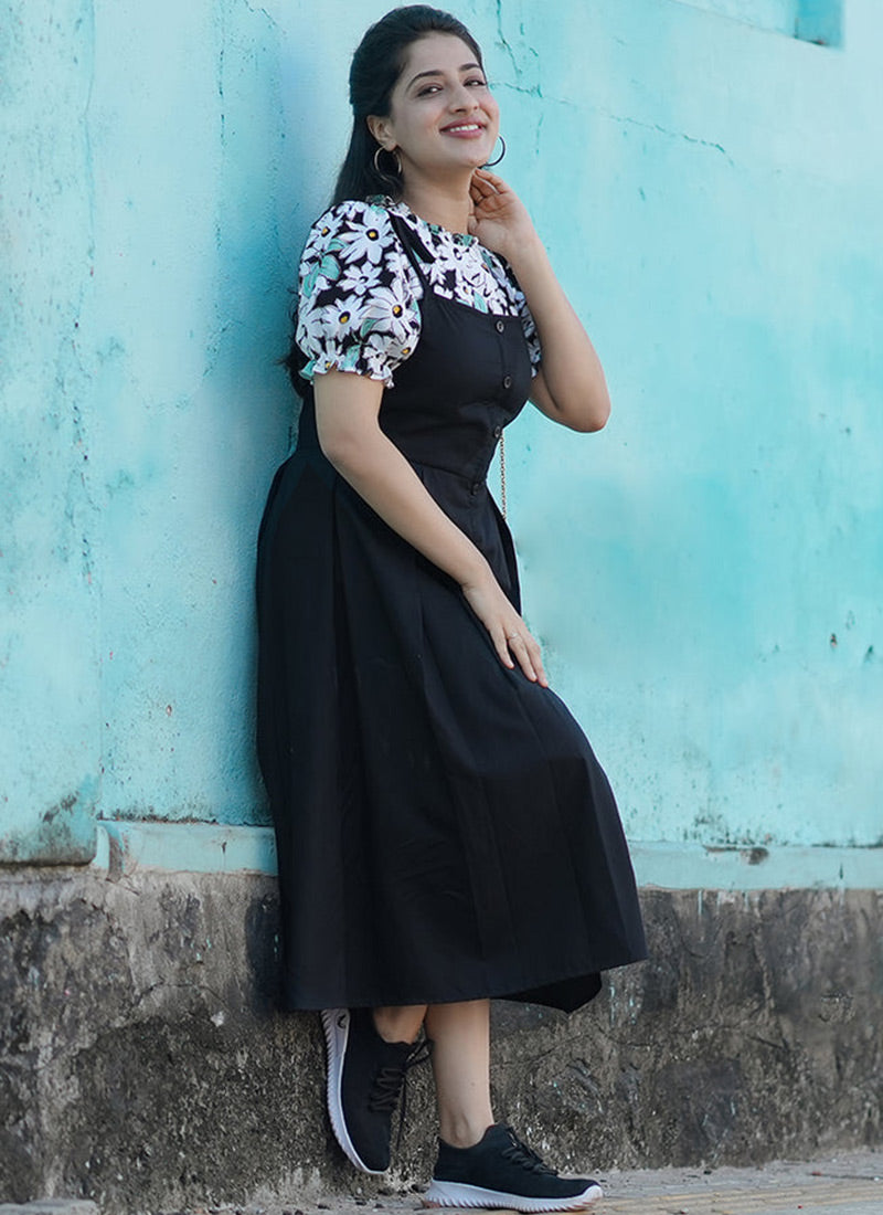 Plus Size Ladies Black Dungaree Dress Black Rayon Flower Printed