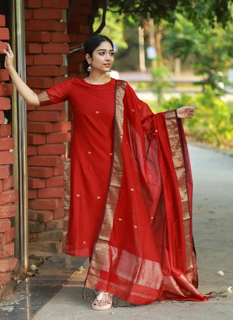 Red Weaving Kanchi Cotton Casual Kurta And Dupatta