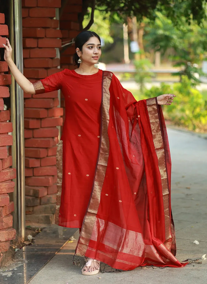 Red Weaving Kanchi Cotton Casual Kurta And Dupatta
