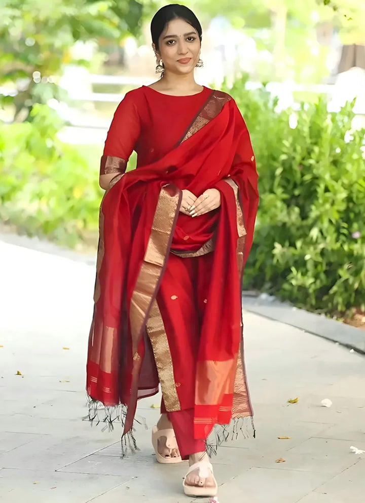Red Weaving Kanchi Cotton Casual Kurta And Dupatta