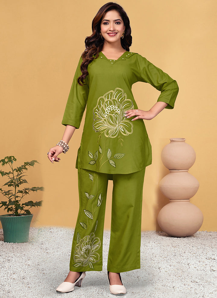 Viscose Rayon Green V Neck Cord Set For Outwear