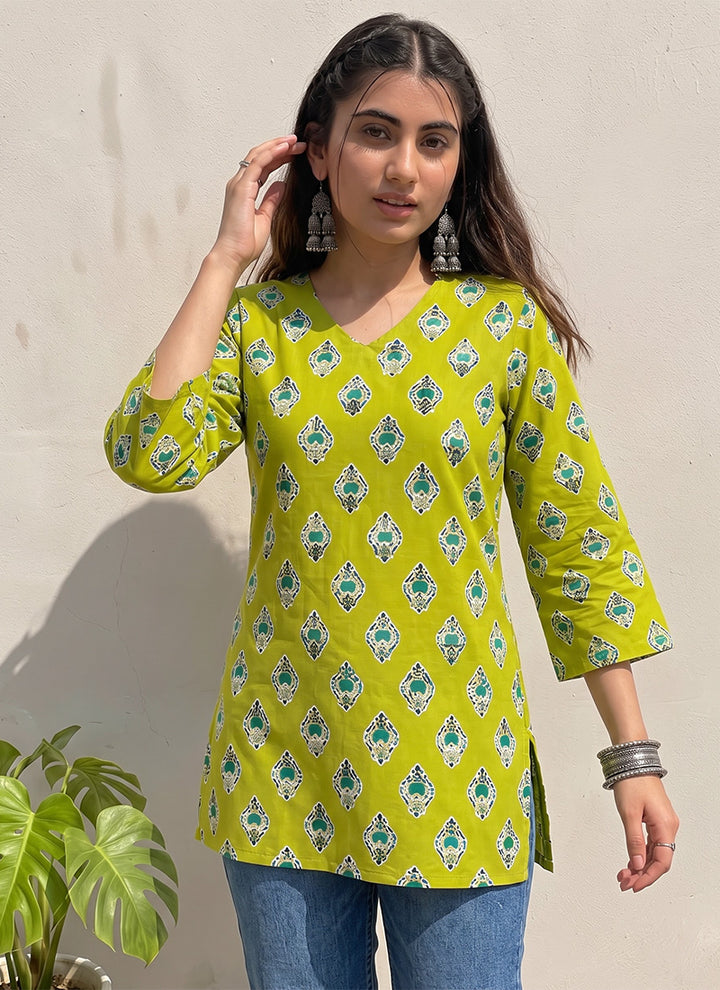 Green Cotton Printed Office Wear Kurti