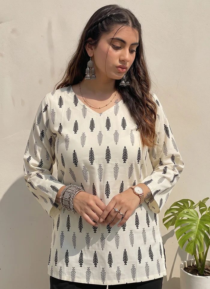 White And Black Cotton Printed V Neck Kurti