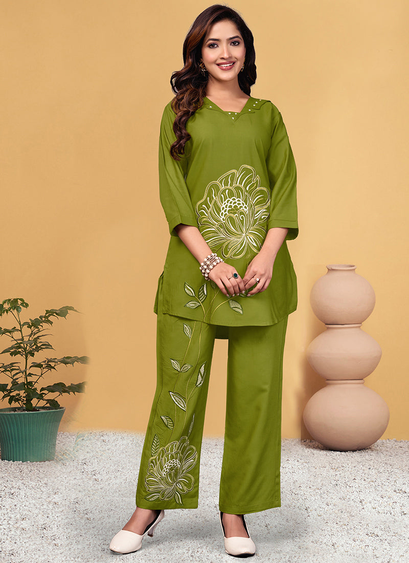 Viscose Rayon Green V Neck Cord Set For Outwear