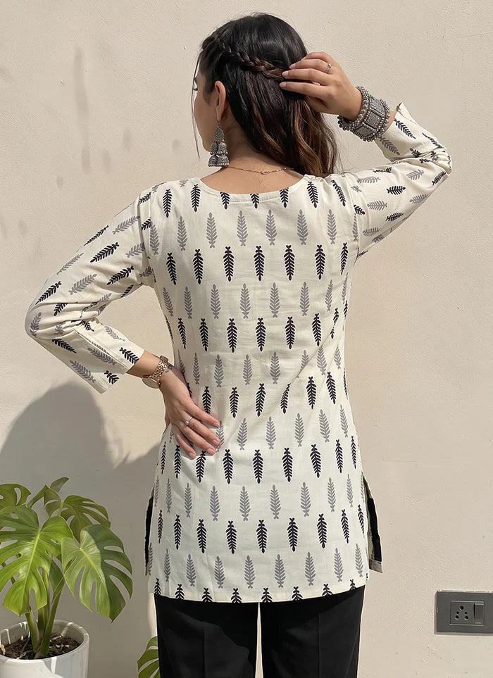 White And Black Cotton Printed V Neck Kurti