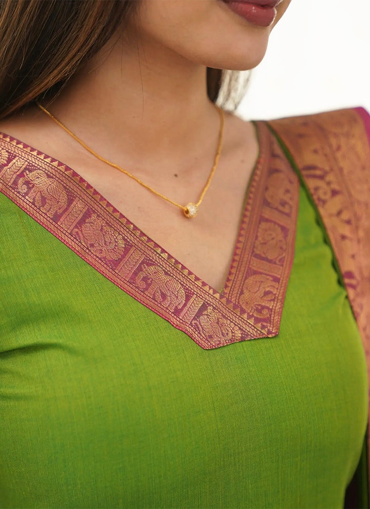 Leaf Green Kanchi Cotton Woven V-Neck Casual Kurta And Dupatta