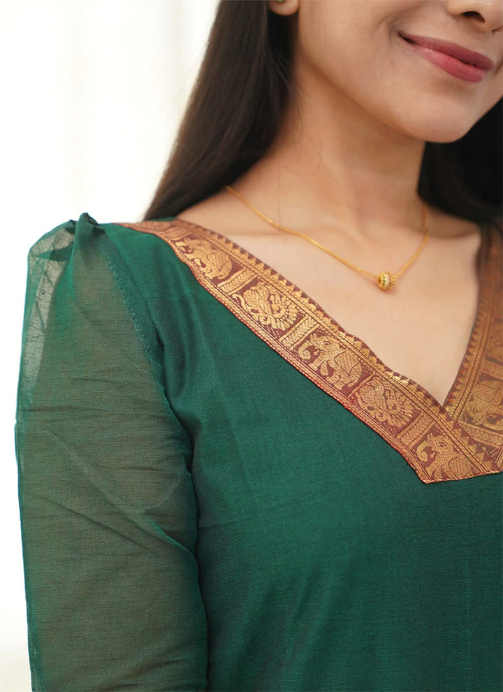 Green Kanchi Cotton Woven V-Neck Casual Kurta And Dupatta
