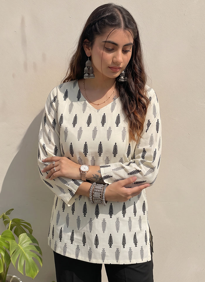 White And Black Cotton Printed V Neck Kurti