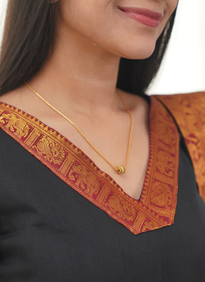 Black Kanchi Cotton Woven V-Neck Casual Kurta And Dupatta