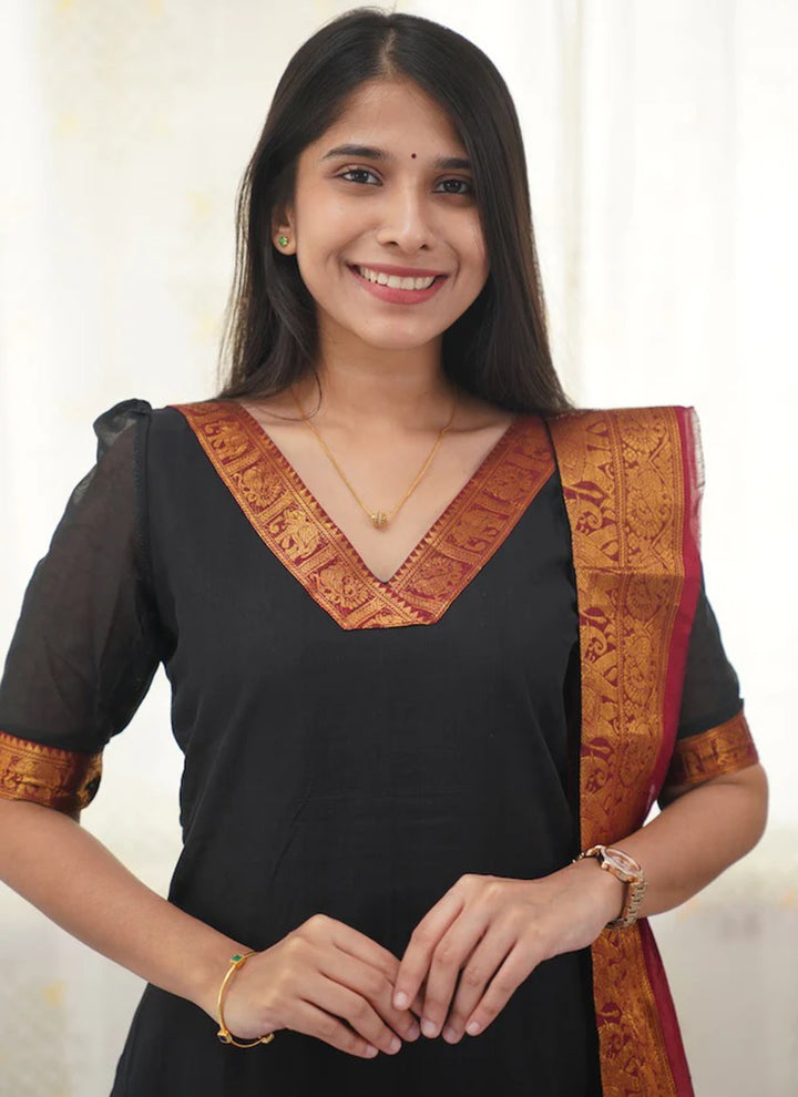 Black Kanchi Cotton Woven V-Neck Casual Kurta And Dupatta