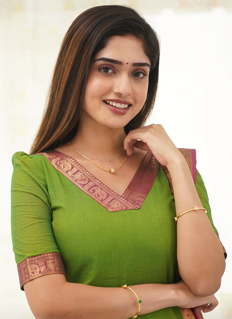 Leaf Green Kanchi Cotton Woven V-Neck Casual Kurta And Dupatta