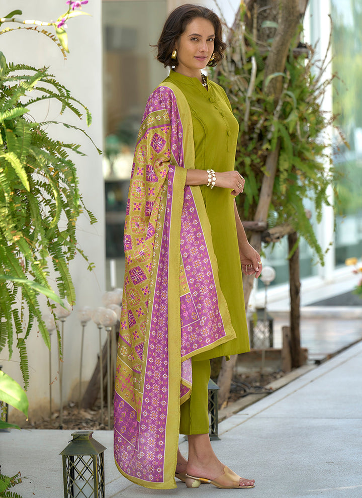 Olive Green Plain Straight Kurta Set With Printed Dupatta