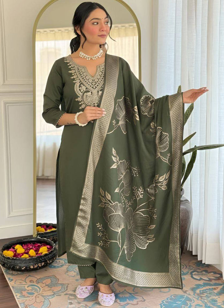 Green Cotton Blend Embroidered Ceremonial Kurta Set
