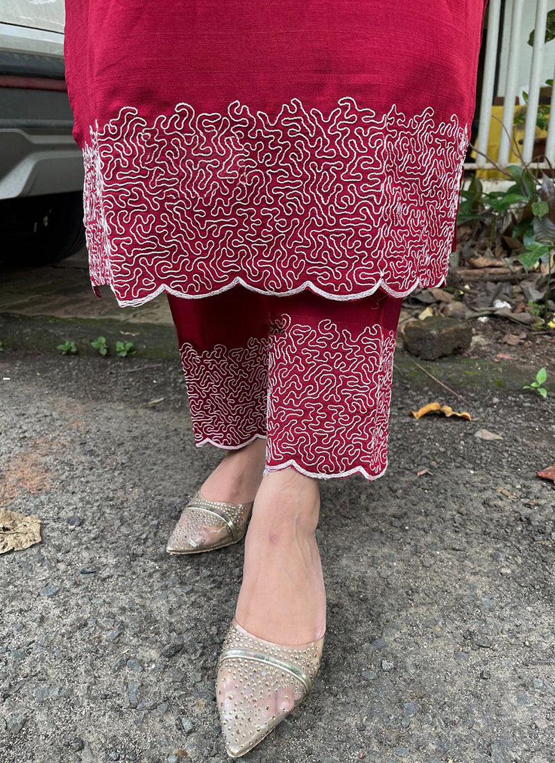 Reddish Pink Crepe Embroidered Kurta And Pant