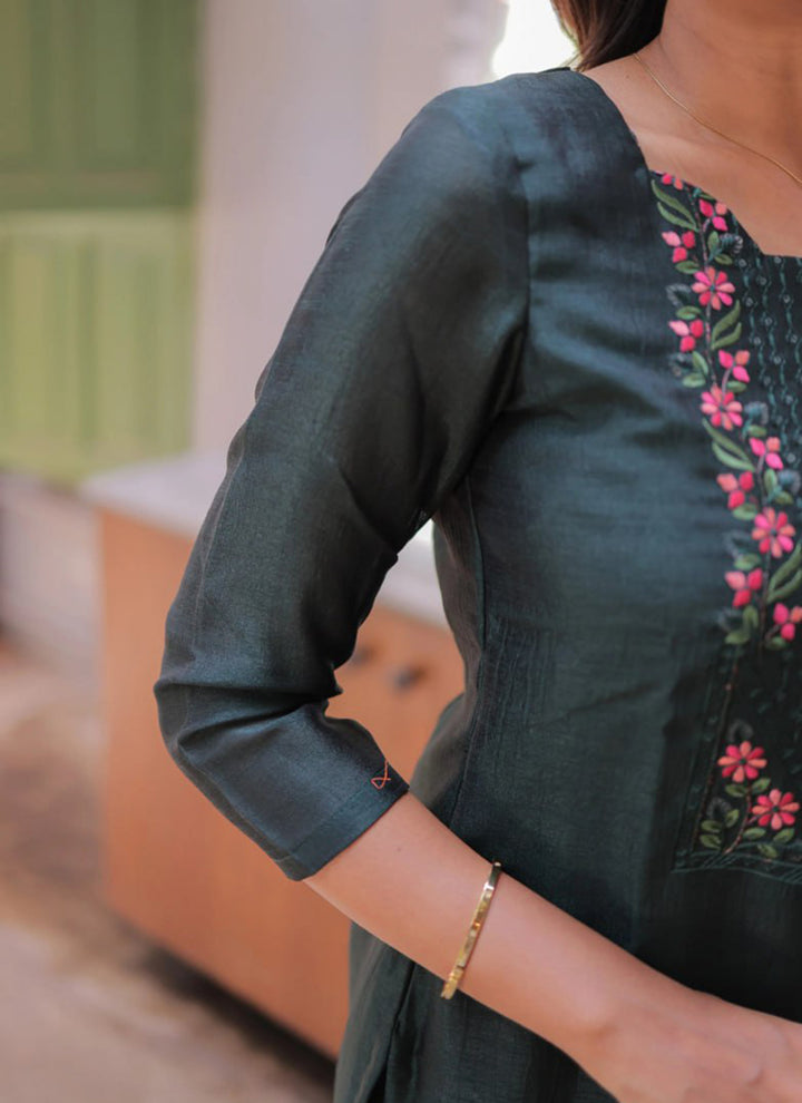 Morpinch Embroidered Chanderi Cotton Festive Kurta Set