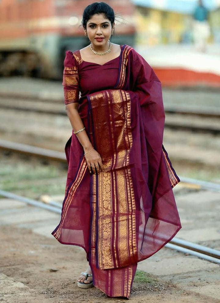 Maroon Kanchi Cotton Weaving Casual Kurta And Dupatta