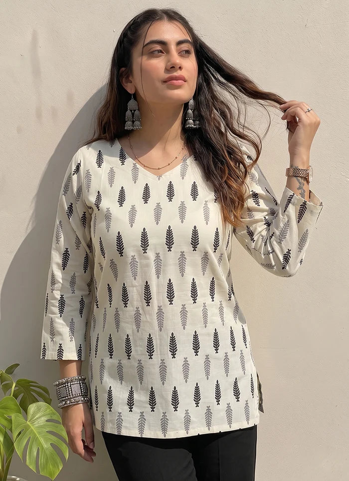 White And Black Cotton Printed V Neck Kurti