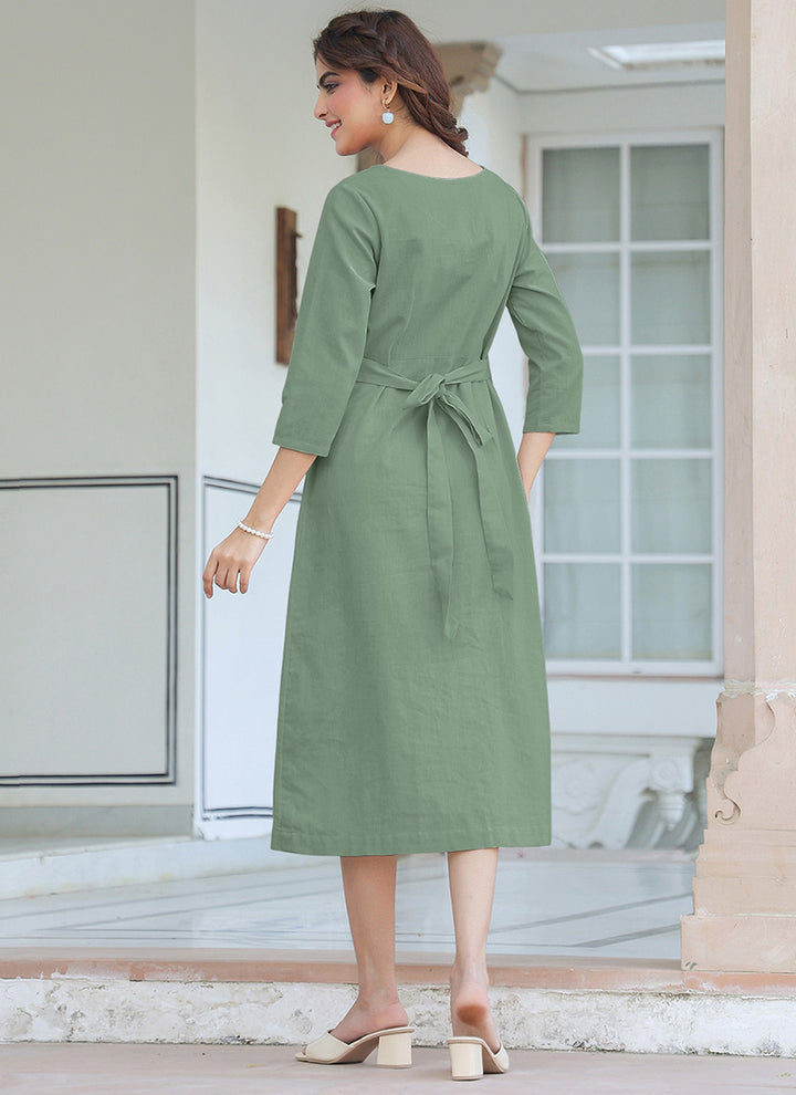 Green Pure Cotton Solid A-Line Midi Dress