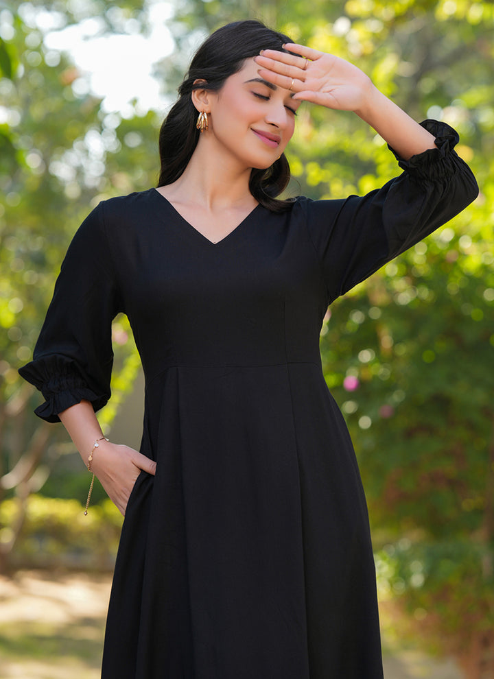 Rayon Black Color Plain A-line Outwear Midi Dress