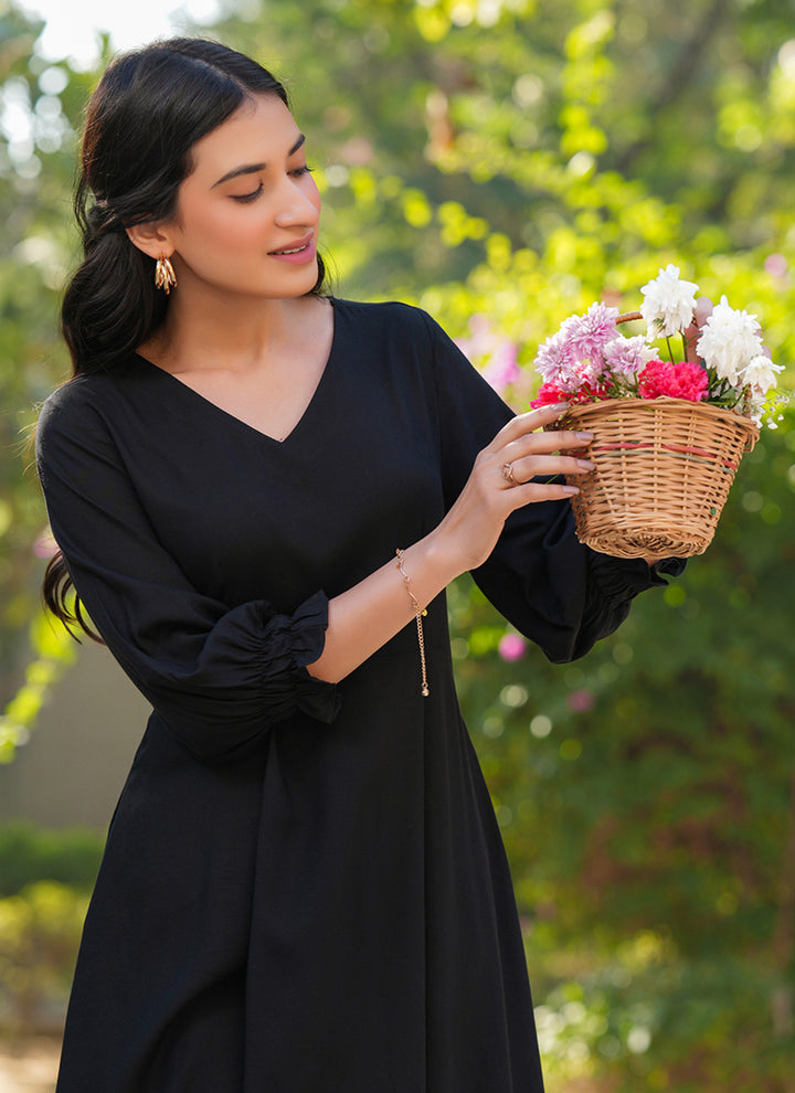 Rayon Black Color Plain A-line Outwear Midi Dress