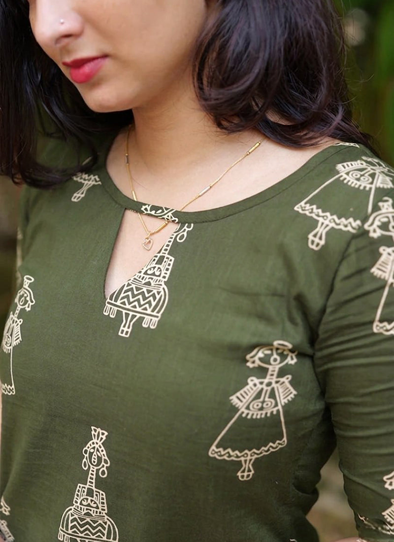 Green Cotton Blend Printed Straight Kurta And Pant